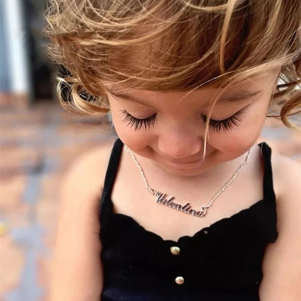 Collier personnalisé avec nom de bébé, couleur argent et or, bijoux mignons, exquis, cadeau pour la journée de l'enfance