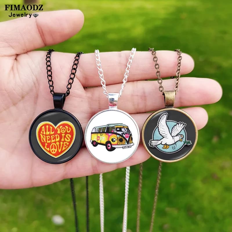 Collier de paix et d'amour pour hommes et femmes, ras du cou rond en verre, cœur, lune, soleil, colombe de la paix, Bus Hippie, champignon, bijoux cadeaux pour amis, nouvelle collection