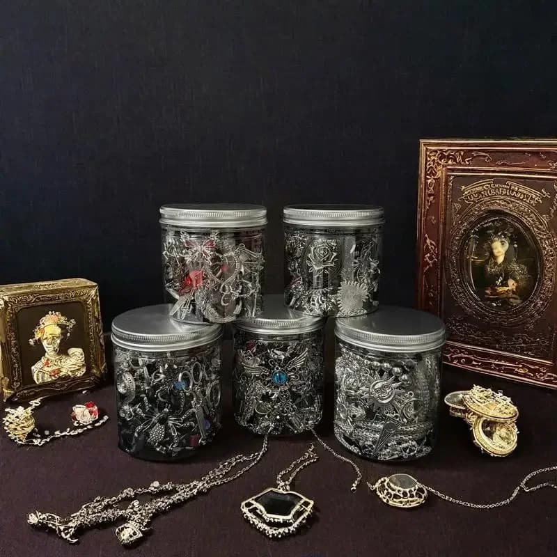 Bijoux gothiques pot mystère effrayant Halloween Surprise Unboxing cadeau pour femmes et adolescents viral foncé académique accessoire esthétique