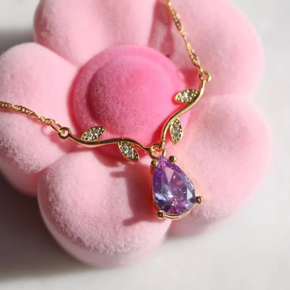 Pendentif princesse d'île Ro, collier Rose en cristal de Zircon naturel, bijoux romantiques luxueux populaires, cadeau de dessin animé identique