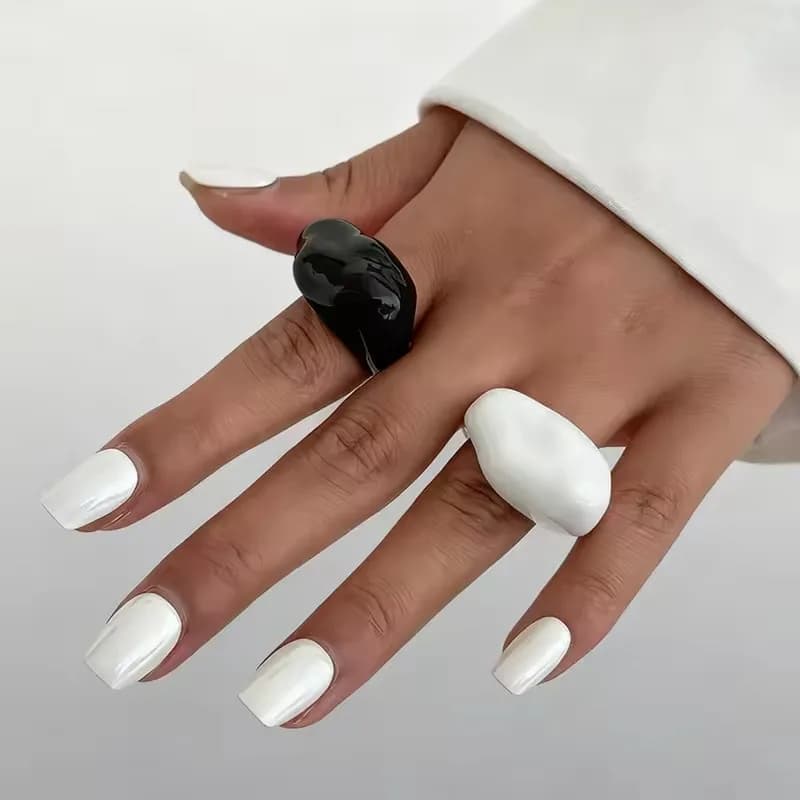 Bague en résine géométrique, noir et blanc, forme irrégulière, asymétrique, bijoux tendance pour femmes et hommes, cadeau de bijoux tendance