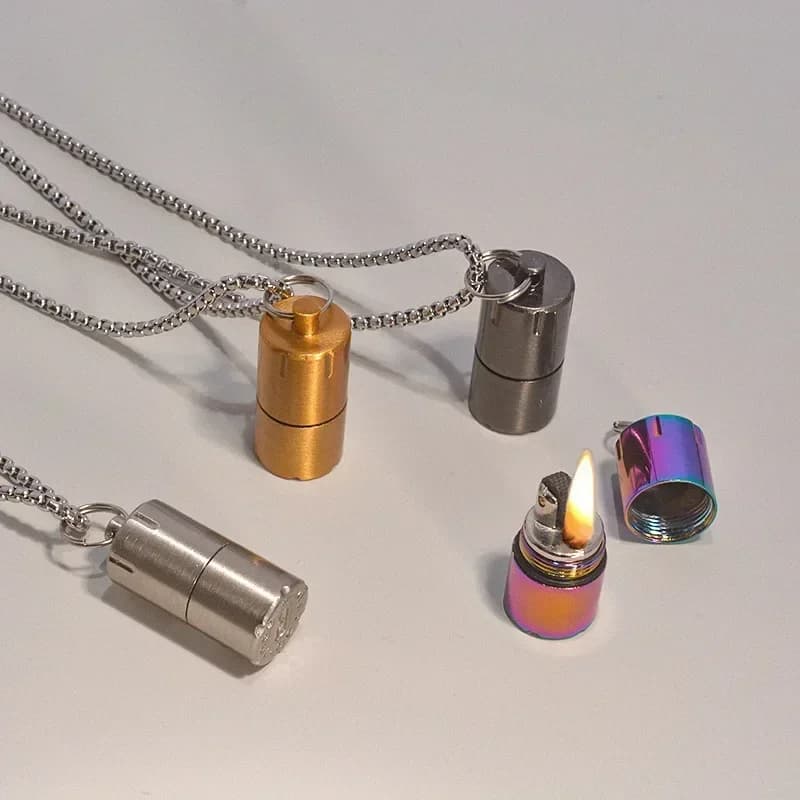 Pendentif Portable Mini briquet à Kerosene en métal, collier Vintage, briquet d'extérieur, accessoires pour cigarettes, cadeau personnalisé pour hommes