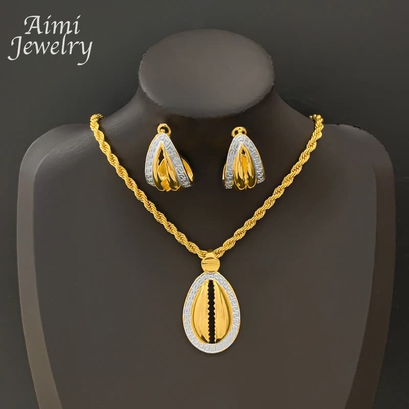 Collier doré classique, boucles d'oreilles, pendentif personnalisé avec chaîne, ensemble de bijoux pour femmes, cadeaux de fête de mariage de mariée de dubaï