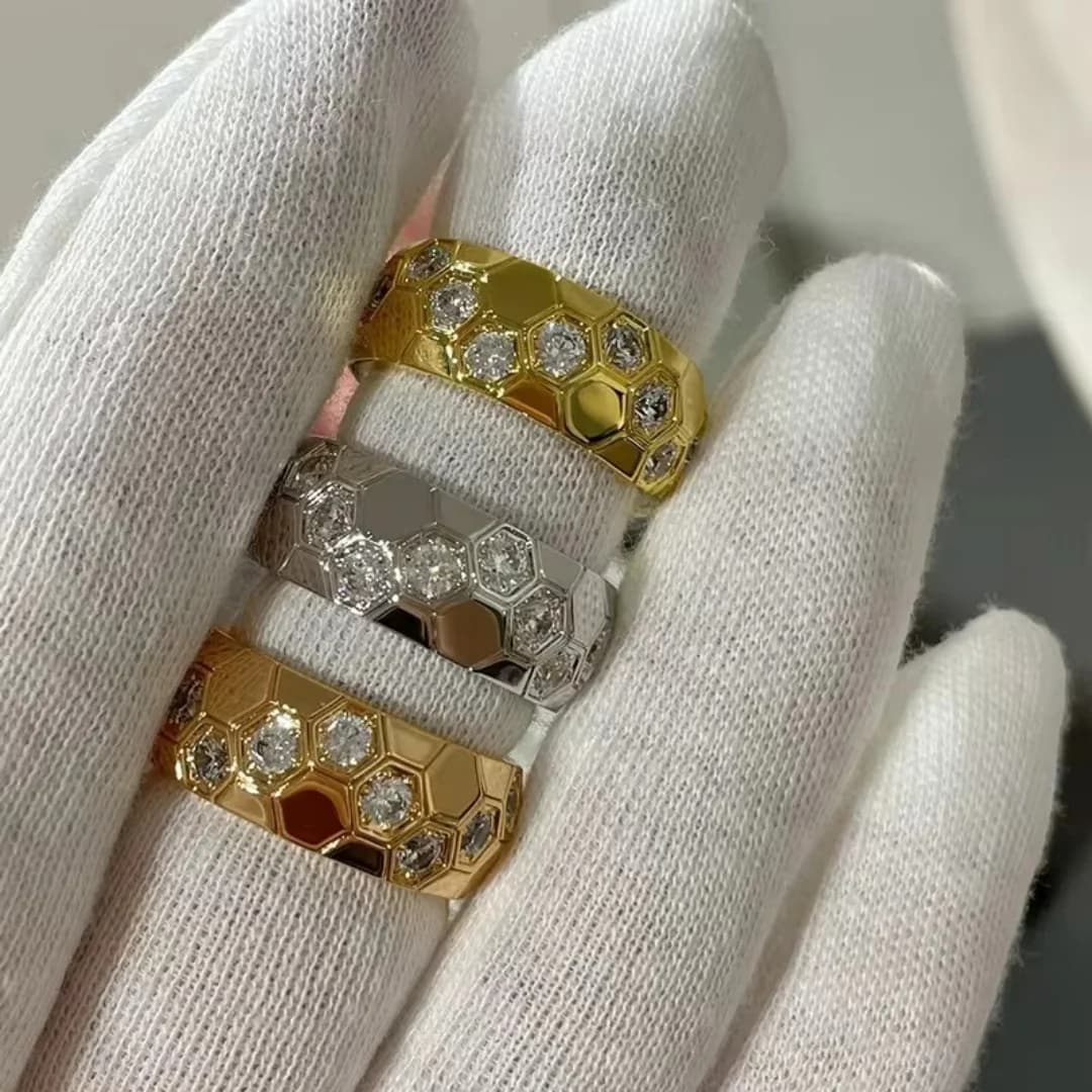 Bague en argent 925 plaqué or V, zircon en nid d'abeille finement sculpté, bijoux exquis pour hommes et femmes