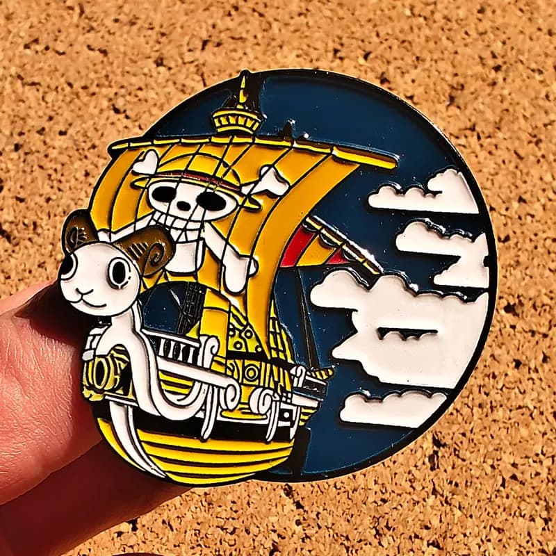 Épingles en émail de bateau une pièce, broche THOUSAND SUNNY pour vêtements, sac à dos, Badges à revers, accessoires de bijoux à la mode, cadeaux pour amis