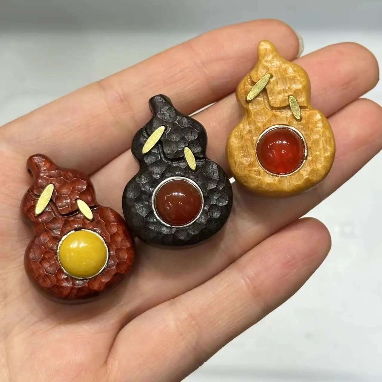 Gourde en bois artisanale en forme de calebasse avec cabochon en pierre incrustée pour accessoires de bijoux DIY