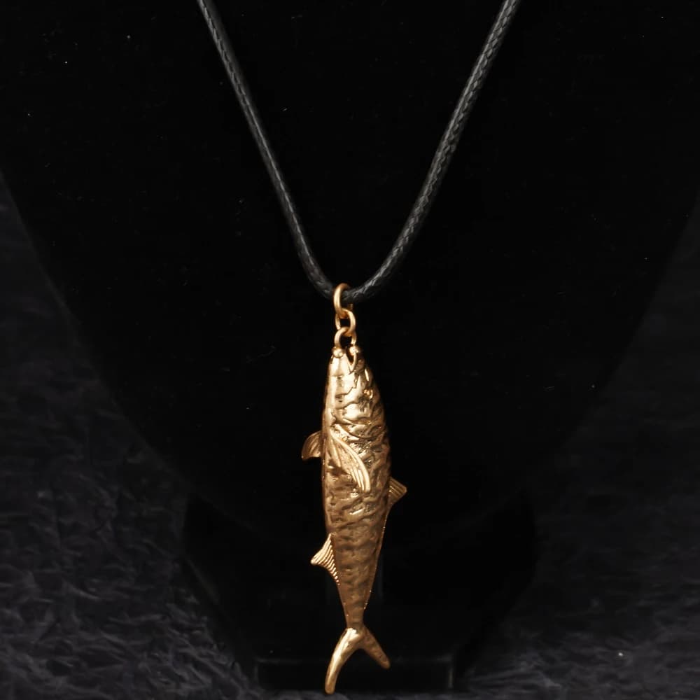 Collier pendentif poisson pour les amateurs de bijoux, un mélange unique d'indépendance artistique et d'indépendance pour toutes les occasions
