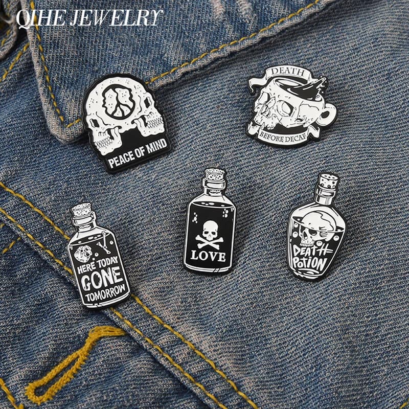 Broches en émail crâne squelette, broches en os noir et blanc, Badges à revers, accessoires de sac à dos personnalisés, cadeau pour enfant, bijoux pour amis, vente en gros