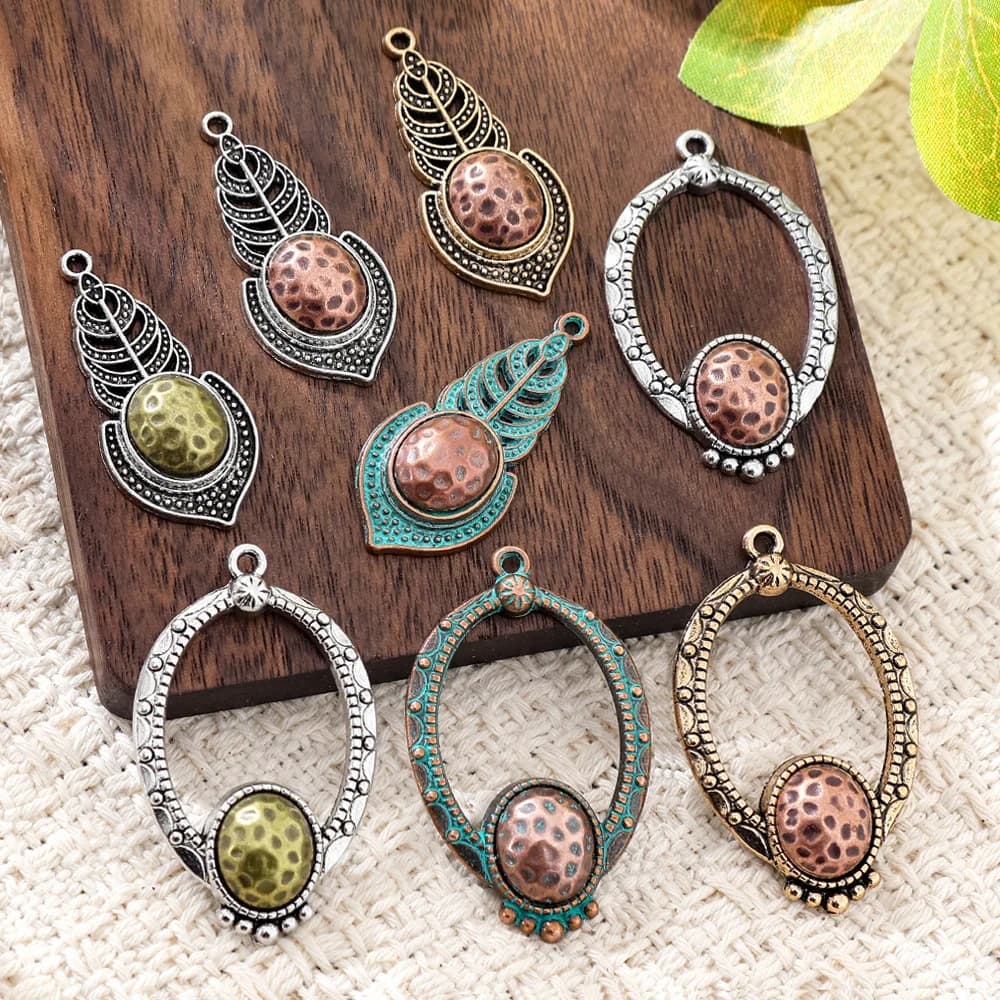 Nouveauté 2026 : Pendentifs ethniques bohèmes vintage pour femmes – Boucles d'oreilles, colliers, breloques, accessoires de fabrication de bijoux DIY