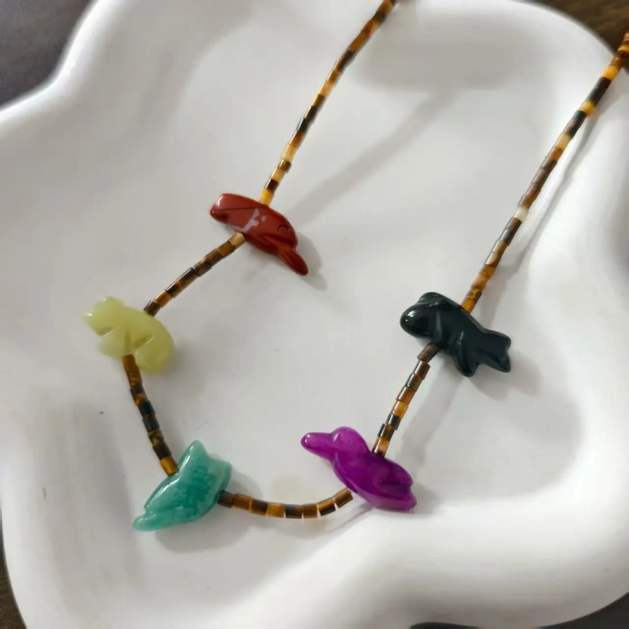 Collier de perles d'animaux en pierre naturelle, Design Simple et créatif, Long collier pour femmes, bijoux polyvalents à la mode, Style décontracté