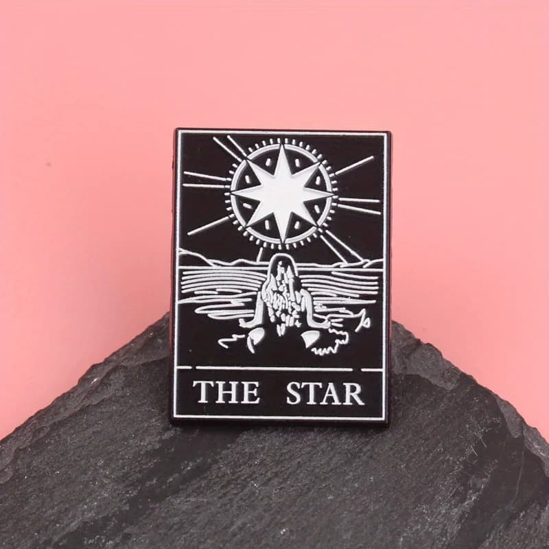 Broche Dieu - L'âme sous la lumière étoilée octogonale et les ondulations de l'eau d'alchimie [Joues mystiques de carte de tarot]