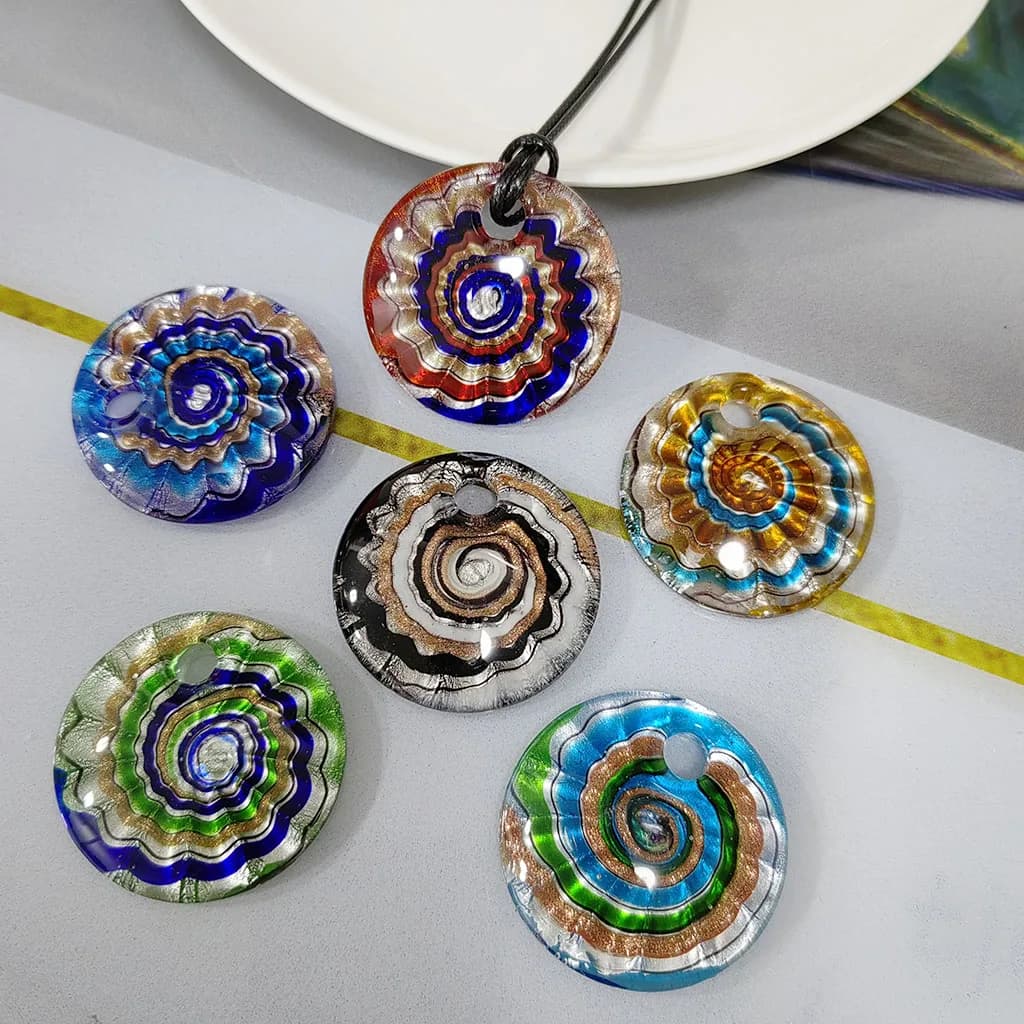Collier pendentif rond en verre de Murano pour femmes, 1 pièce, rouge et bleu, Floral, tourbillon, cristal, articles bon marché, bijoux cadeau
