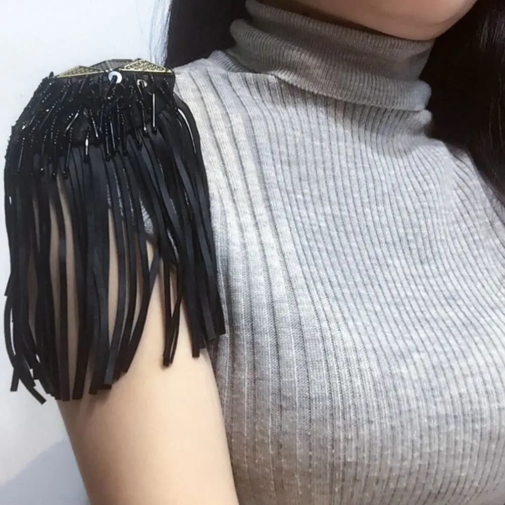 Épaulette à pampilles en perles délicates, longue chaîne en cuir, bijoux d'épaule, broche classique DIY pour hommes et femmes