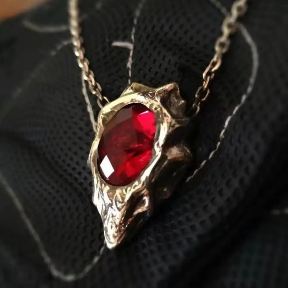 DMC Dante collier Cosplay rétro pendentif pour hommes femmes colliers chaîne pour les Fans de joueurs Halloween carnaval Costume accessoires