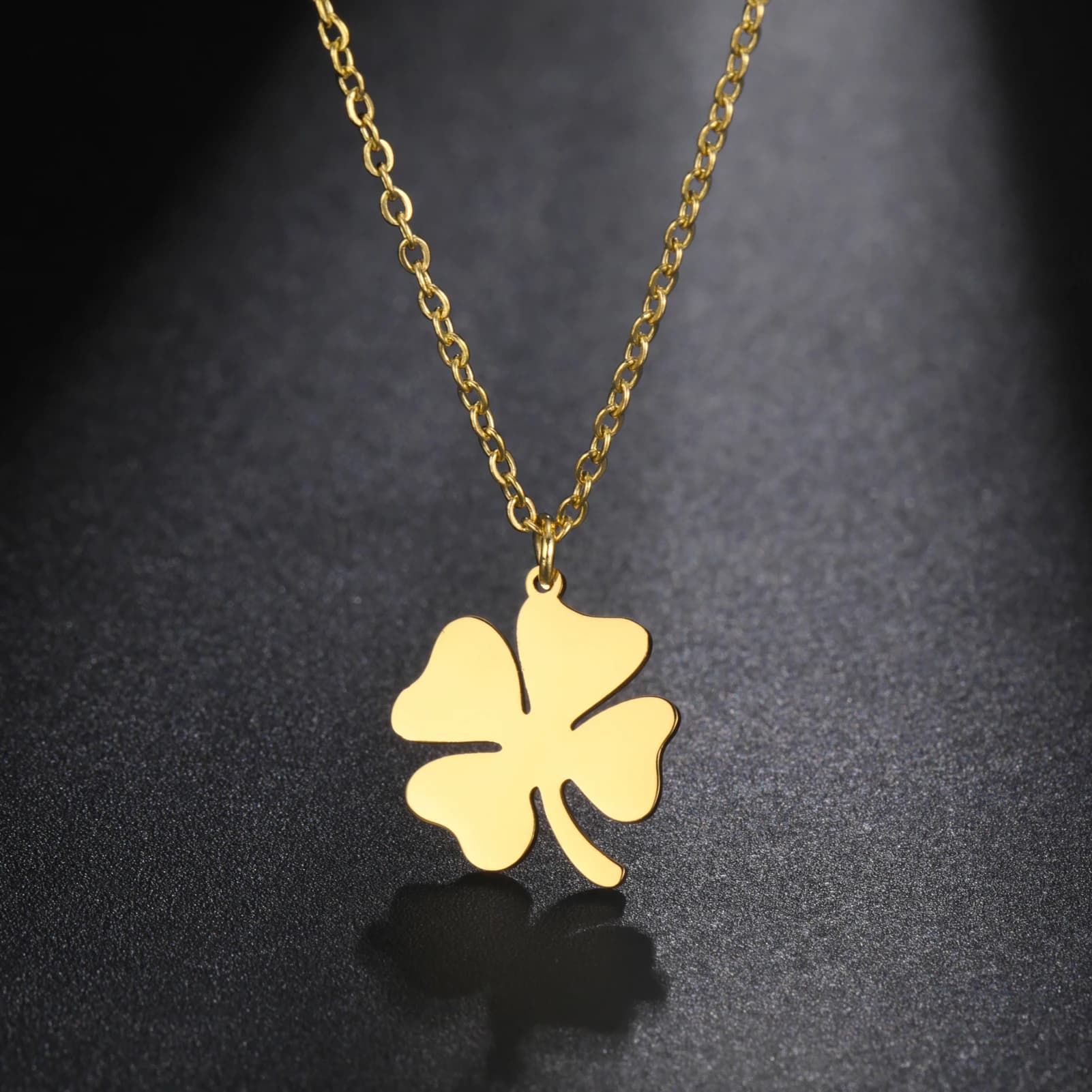 HIPEE Collier pendentif trèfle porte-bonheur en acier inoxydable, bijoux pour femmes et filles