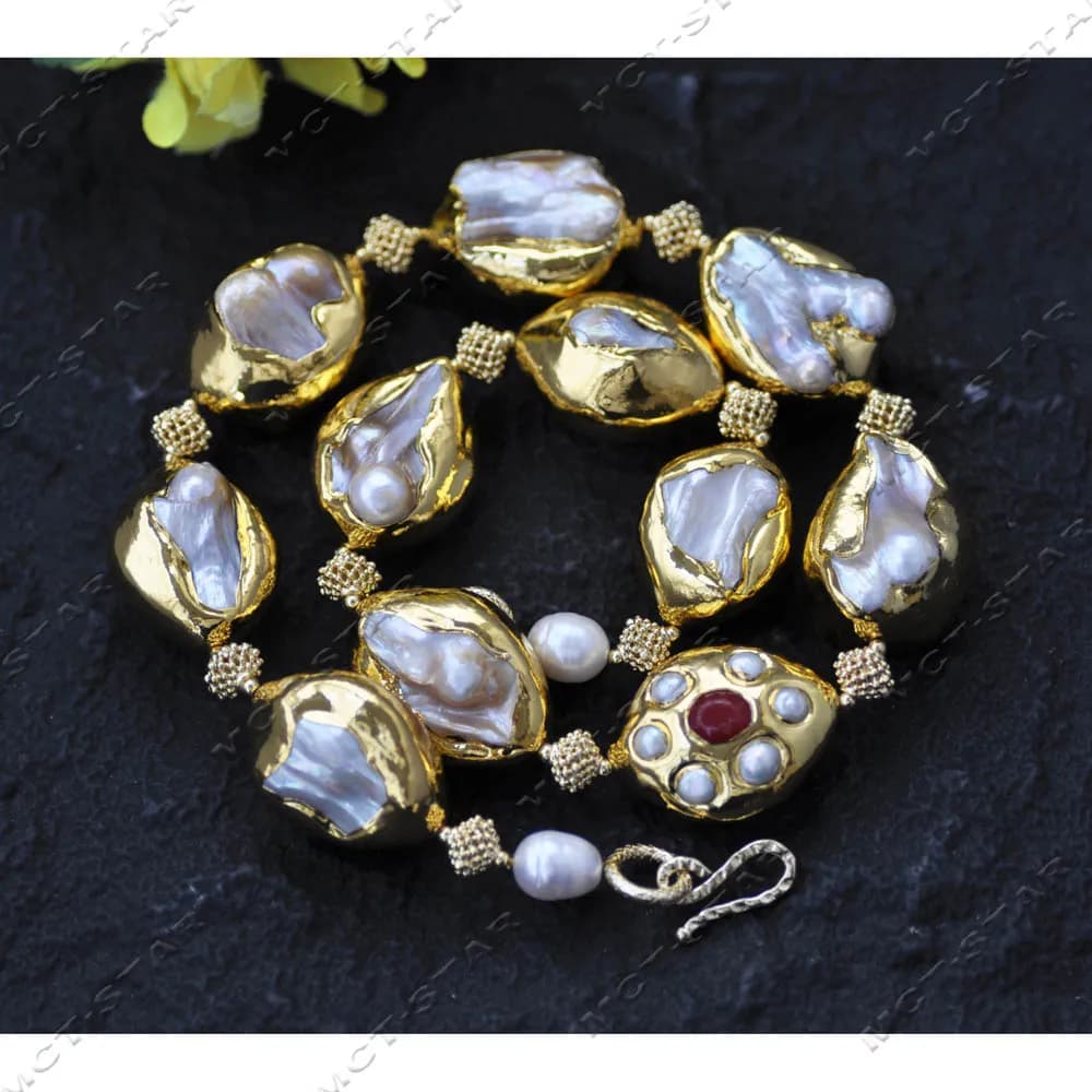 Z14302 Énorme collier de perles dorées en perles baroques blanches de 22 pouces et 33 mm