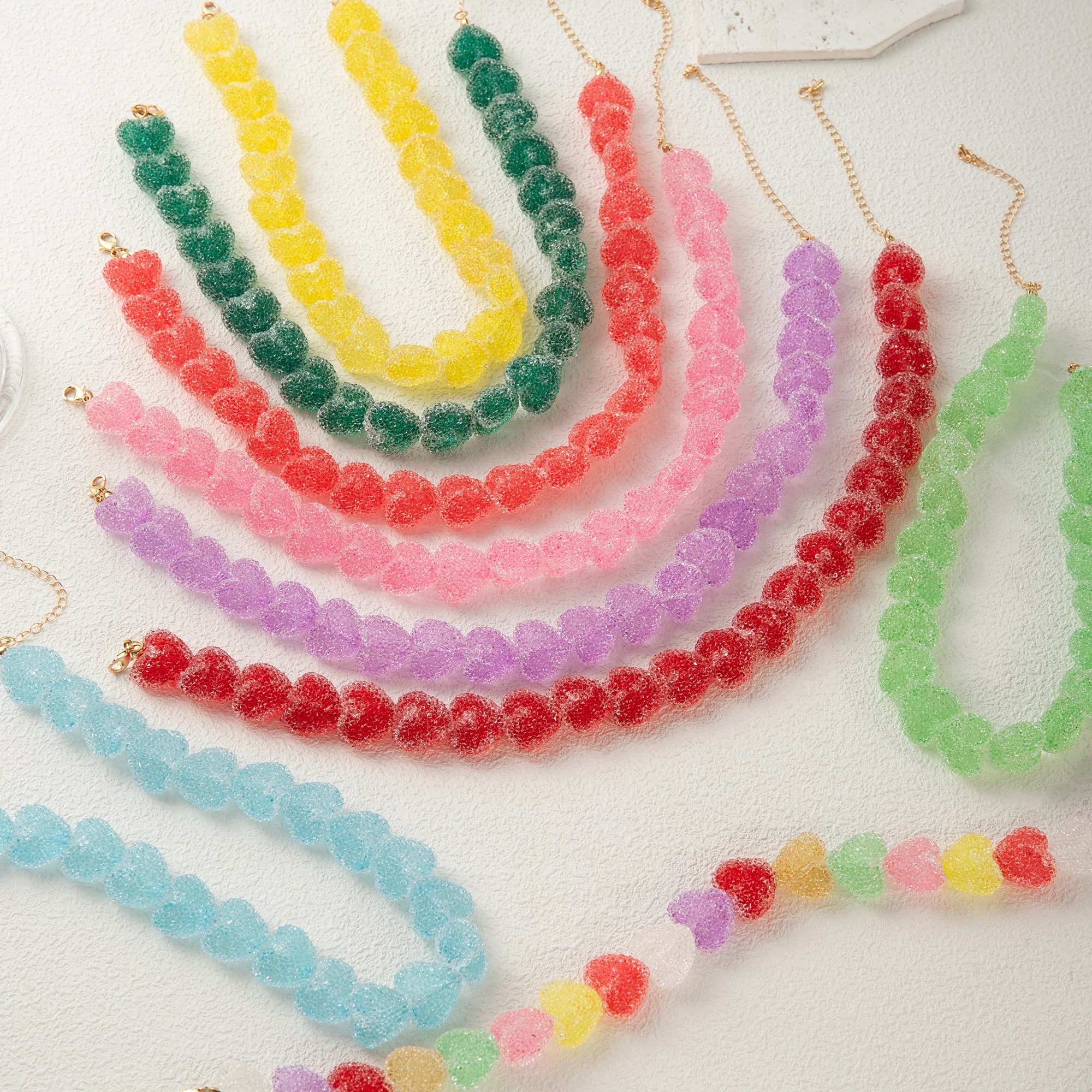 Collier en résine d'amour coloré, nouveau design de niche de bonbons mignon, accessoire haut de gamme pour femmes