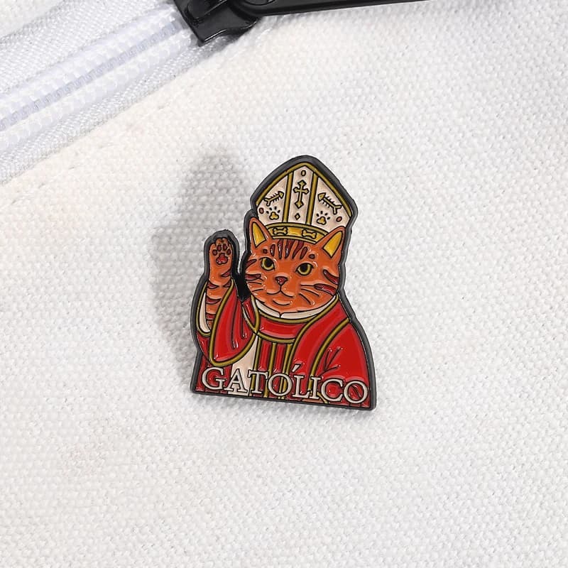 Broche chat catholique sacré et solennel