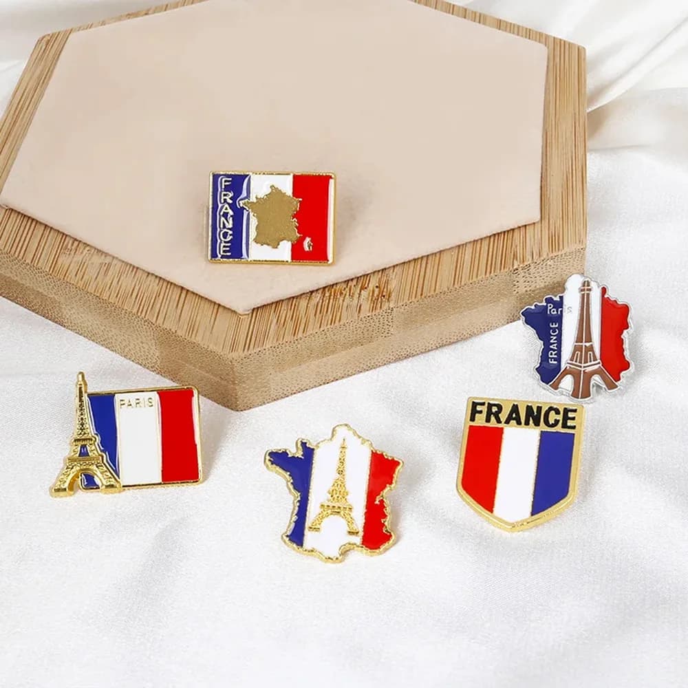 Broche Tour Eiffel de Paris, style romantique français, en alliage plaqué, épingles, souvenirs de voyage, badges de décoration pour sacs, cadeaux pour amis