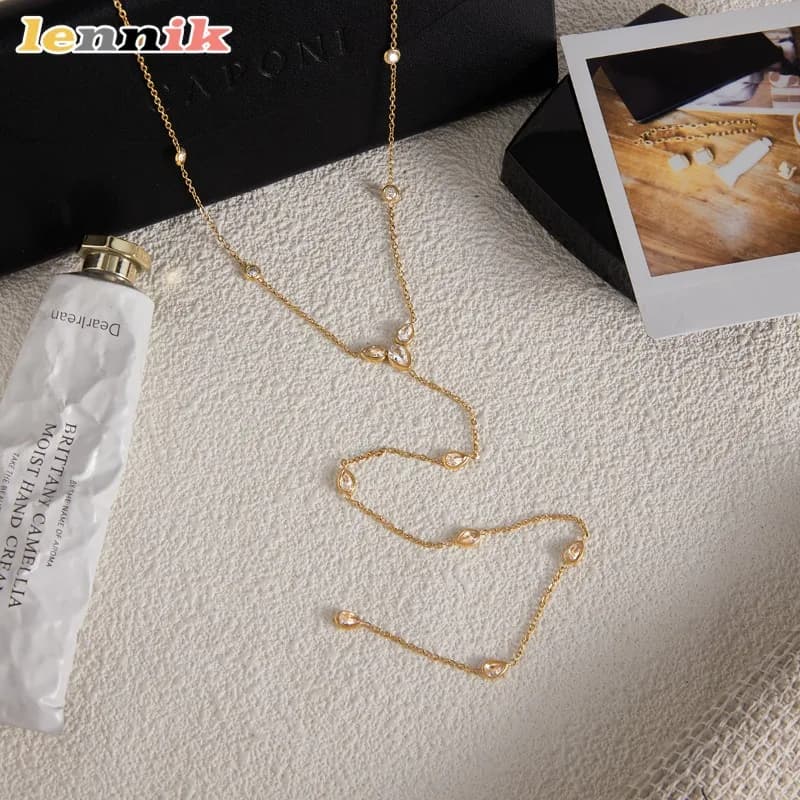 Collier en Y, Chaîne longue en acier titane