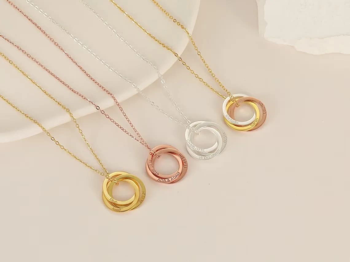 Collier circulaire imbriqué