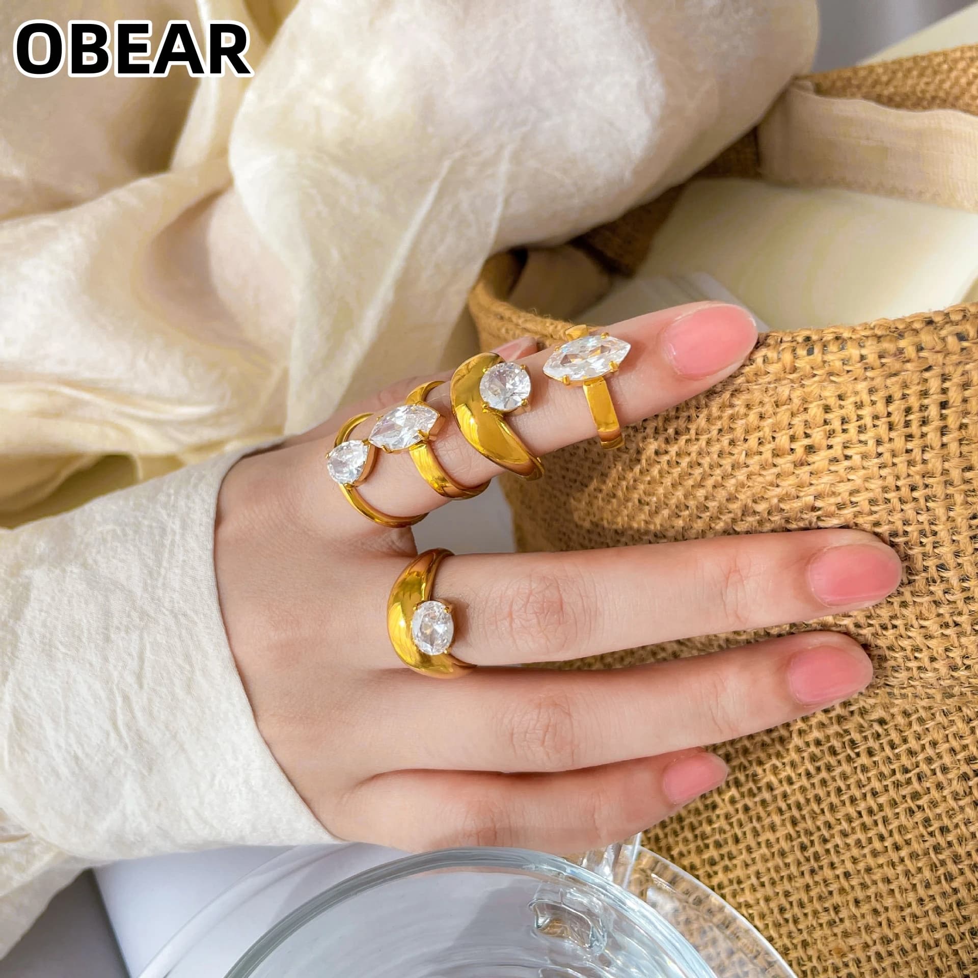 Bague en acier inoxydable plaqué or 18 carats avec zircon pour femme, bague signet minimaliste et épaisse, bijou statement résistant à l'eau