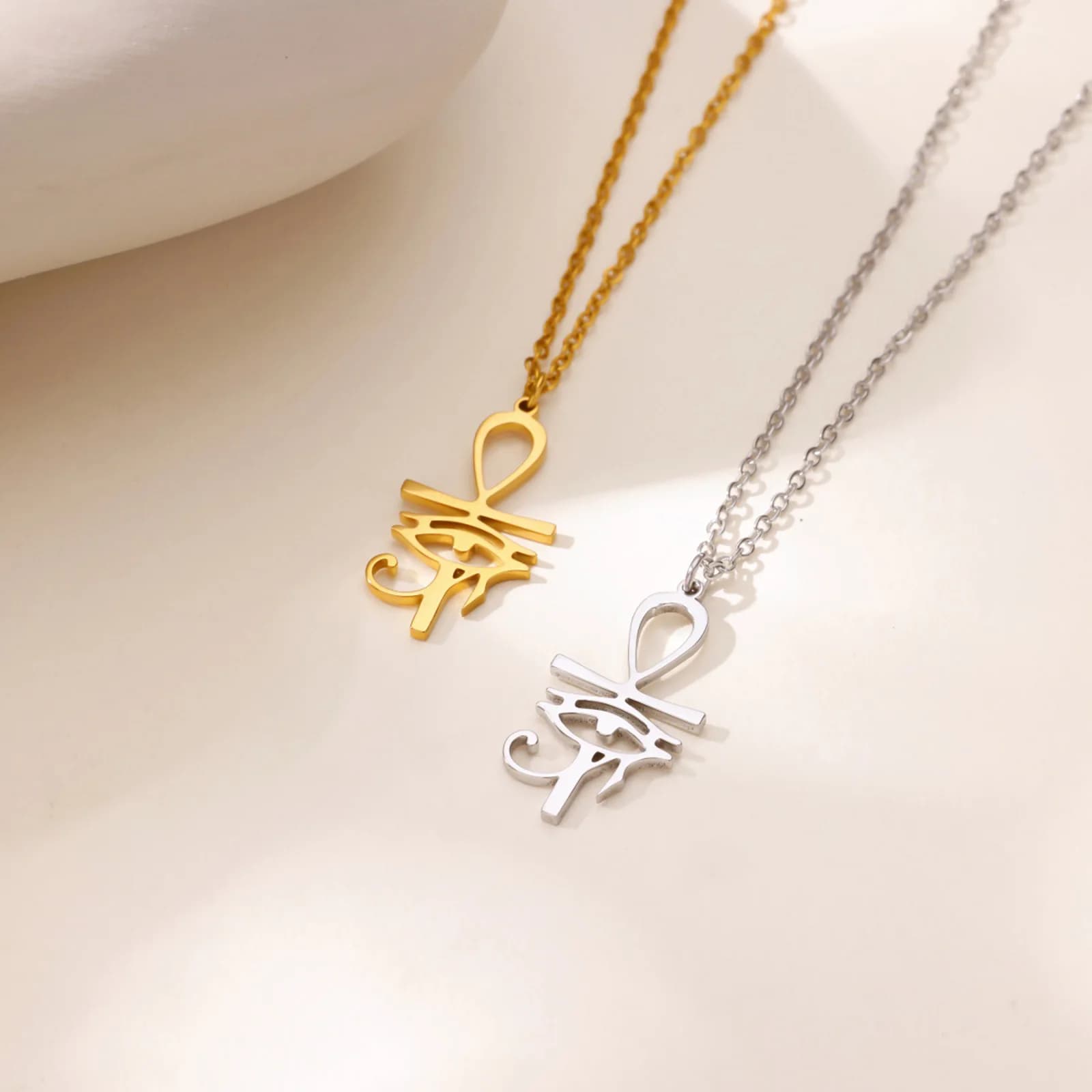Collier pendentif Ankh Cross Eye of Horus pour femmes et hommes, amulette en acier inoxydable, bijoux cadeaux
