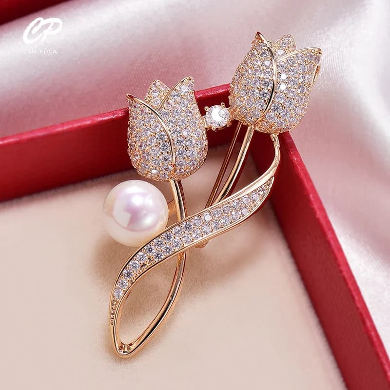 Broche de luxe avancée en forme de tulipe, nouveau Design élégant, bijoux en pierre blanche Rose, 2023