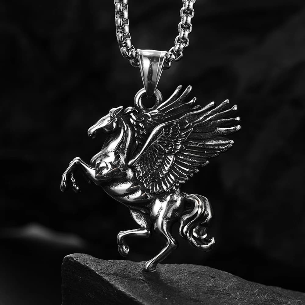Collier pendentif mythologie grecque cheval ailé rétro Style Hip Hop boîte en acier inoxydable chaîne cou bijoux pour hommes femmes cadeaux