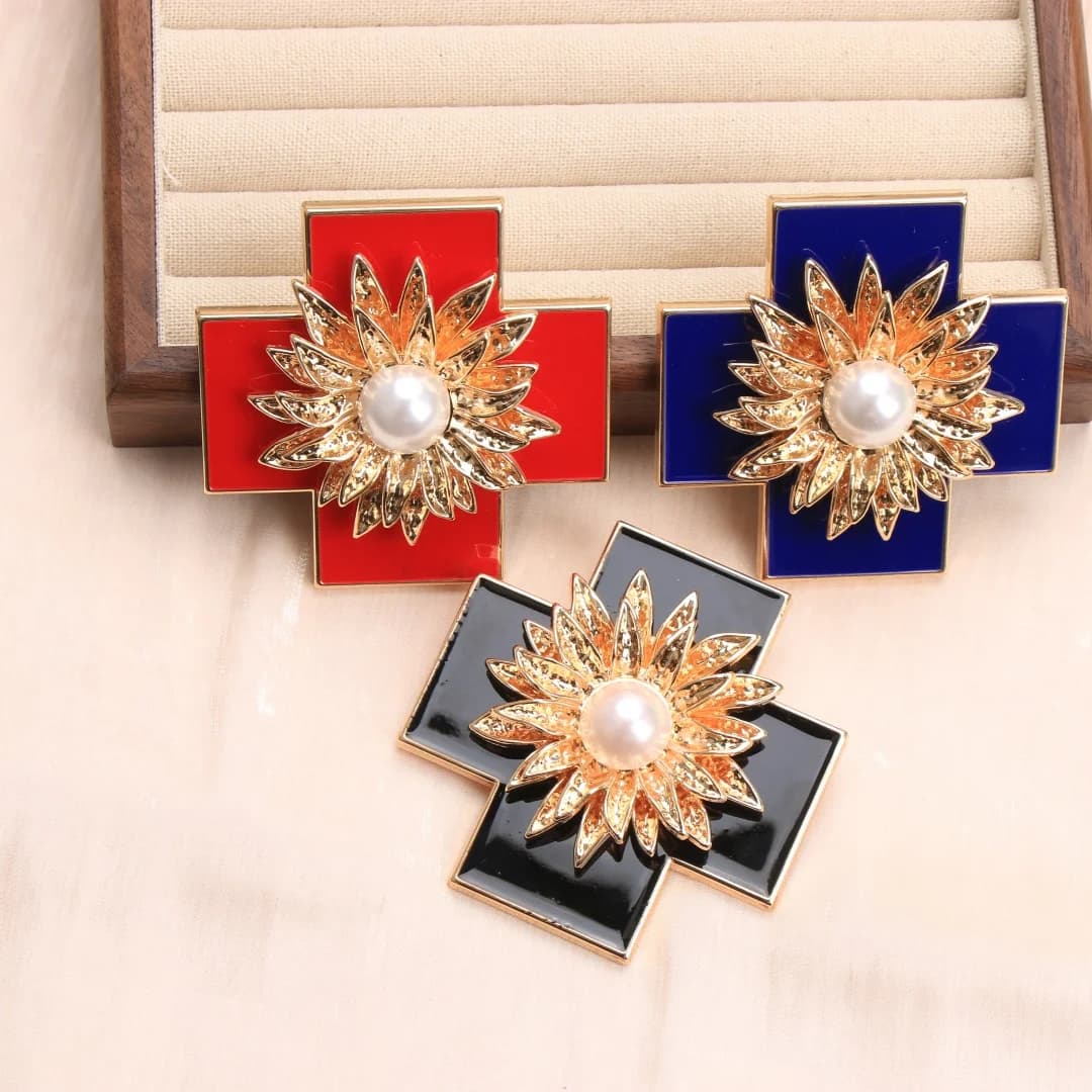 Broche de luxe baroque pour hommes et femmes, beau Design Floral croisé, accessoires de bijoux, cadeau de fête de mariage et de vacances