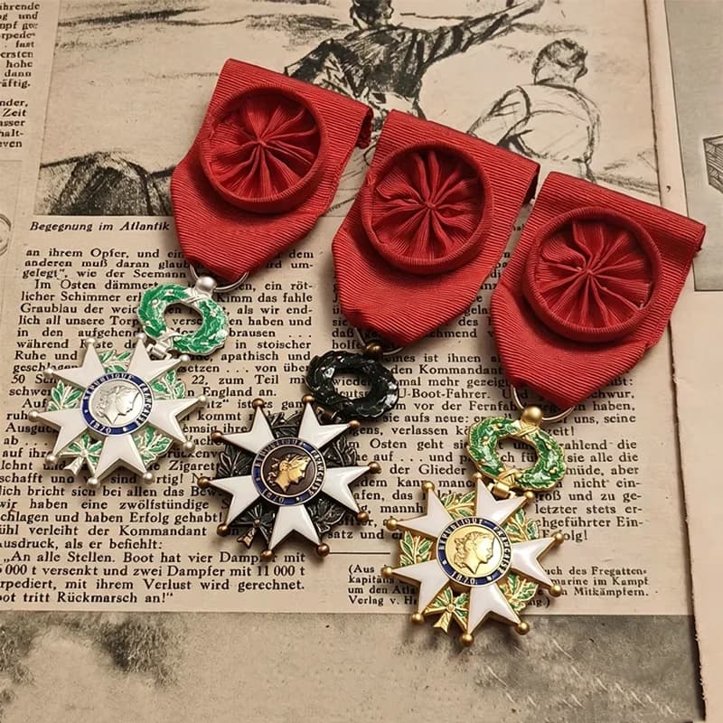 Réplique de la médaille de l'Ordre du Mérite Militaire de Napoléon, l'Empereur Français, pour collectionneurs