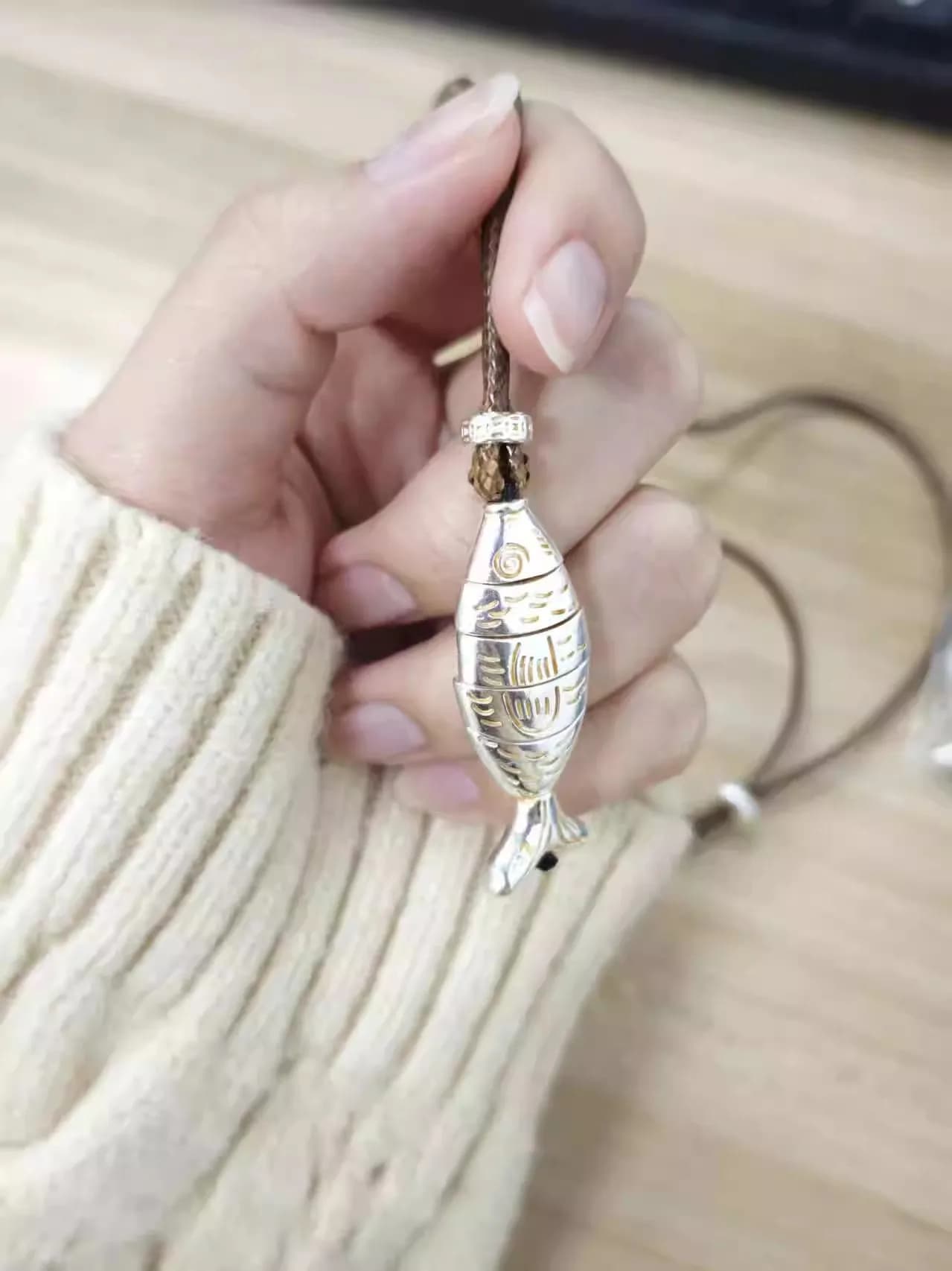 Boho Vintage hommes collier réglable en cuir véritable cordon collier poisson pendentif Long charme collier cadeau bijoux faits à la main