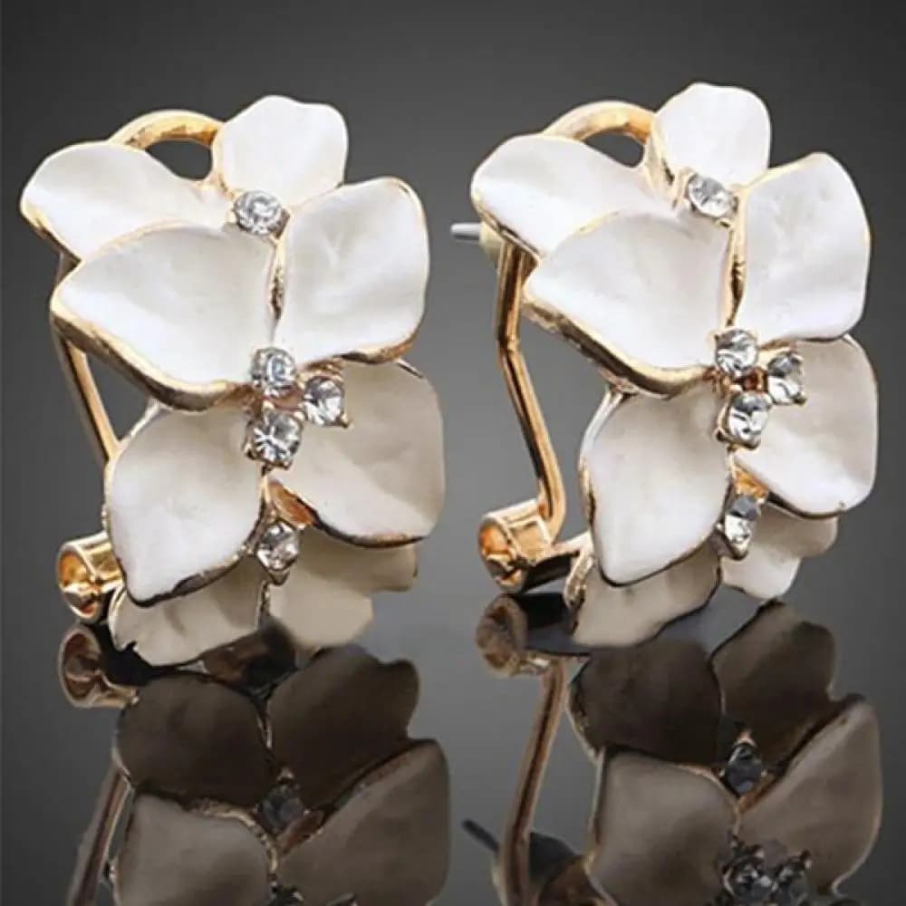 Boucles d'oreilles fleur de gardénia pour femmes, clous d'oreille incrustés de biscuits, cadeau de bijoux mignons