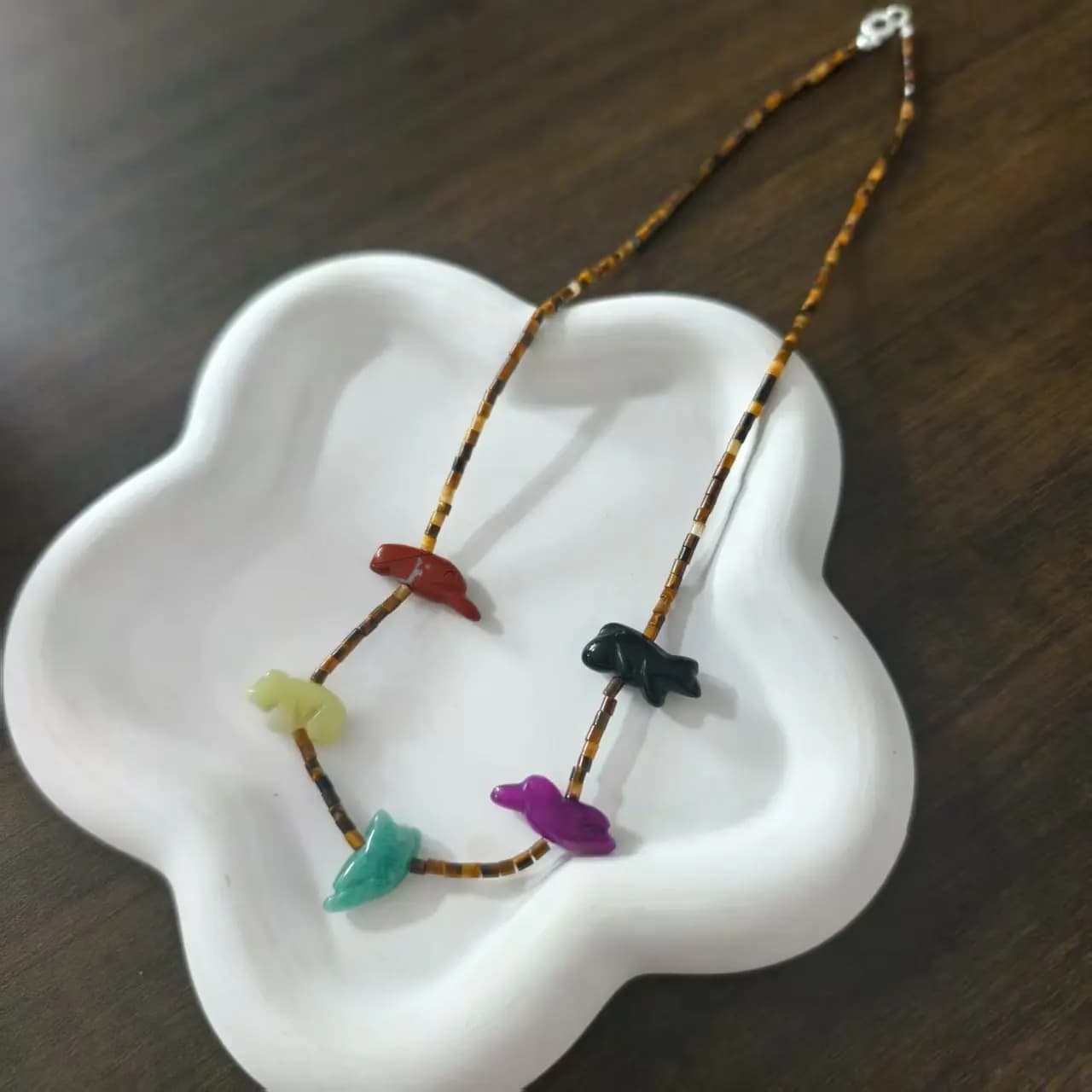 Collier de perles d'animaux en pierre naturelle, Design Simple et créatif, Long collier pour femmes, bijoux polyvalents à la mode, Style décontracté