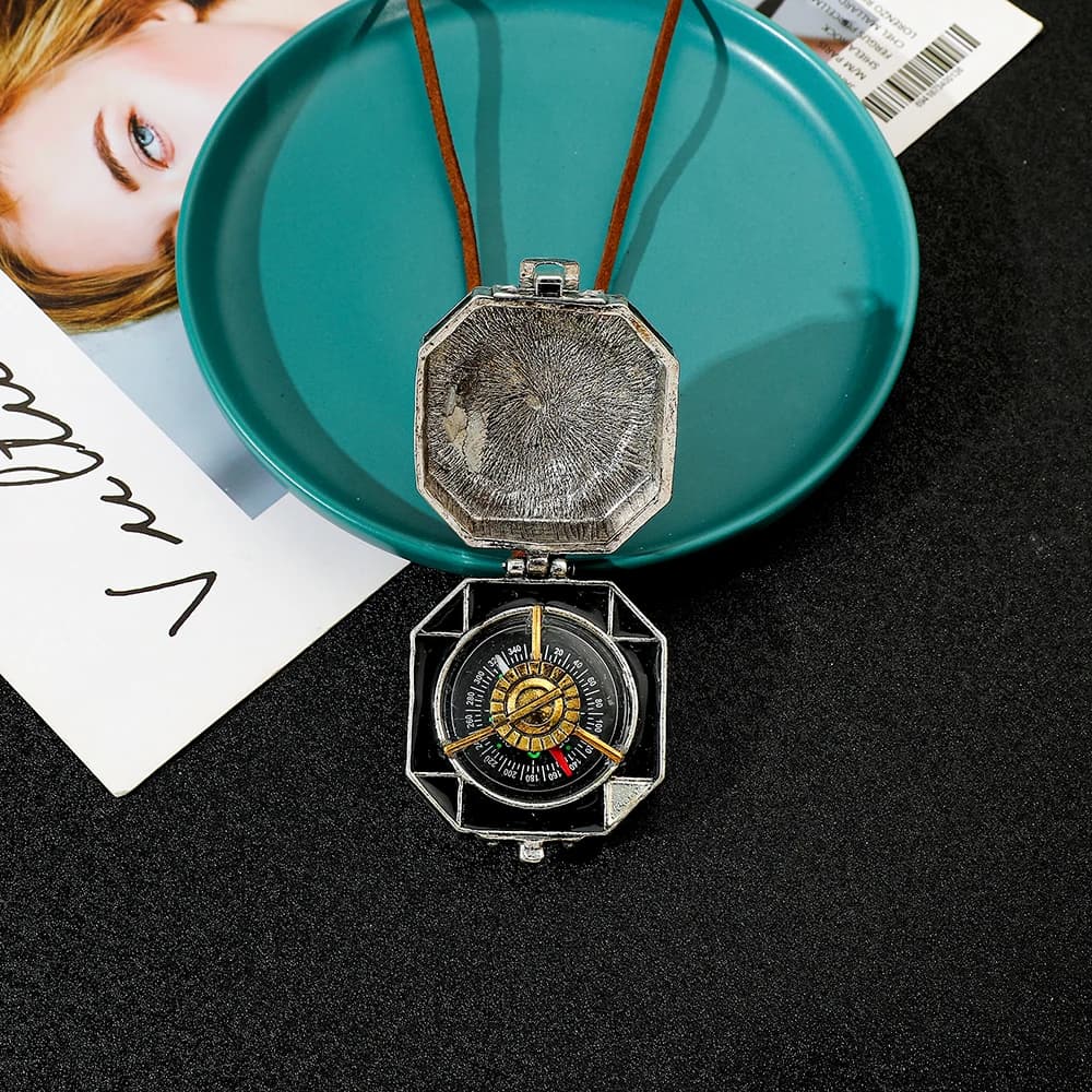 Collier boussole Pirates des Caraïbes pour hommes, médaillon vintage, ULJack Pmot, émail noir long, collier de costume