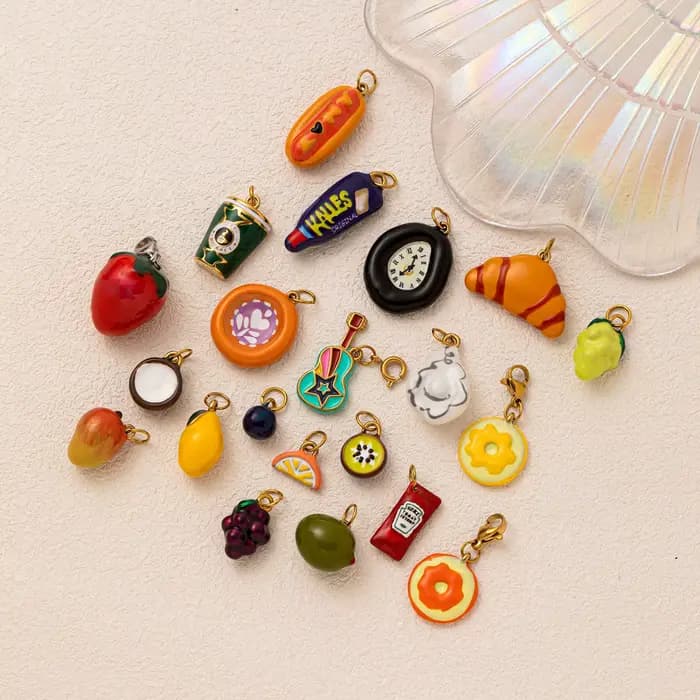 Niche mode nouvelle série alimentaire Qingti fraise croissant raisin bricolage pendentif breloques pour bijoux