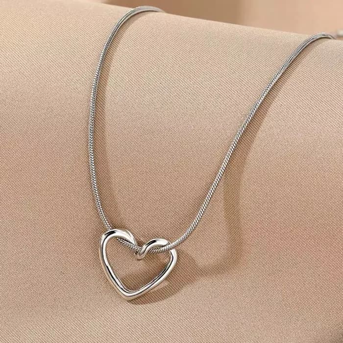 Collier en forme de cœur pour femmes