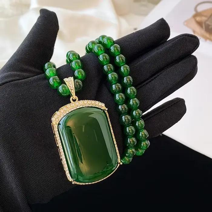 Nouveau collier long en saphir vert de style chinois, chaîne de pull de luxe, bijou pendentif automne-hiver, élégance et sensation haut de gamme
