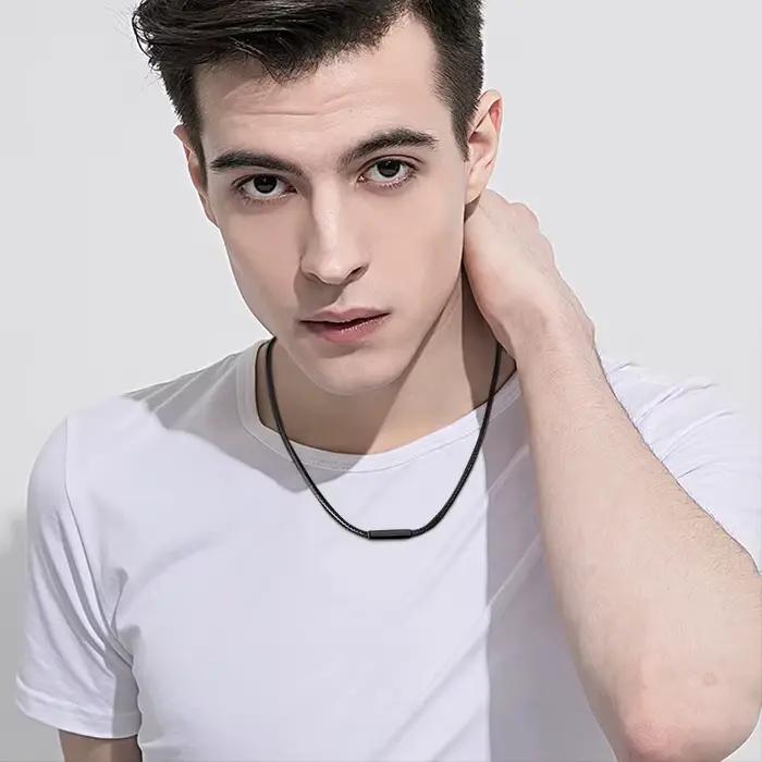 Collier ras du cou en corde noire pour hommes, avec boucle magnétique