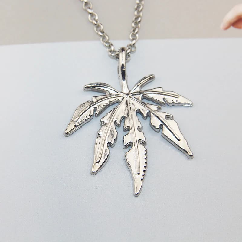 Collier feuille d'érable, bijoux à la mode, pendentif feuille de chanvre, chaîne à breloques, dentel