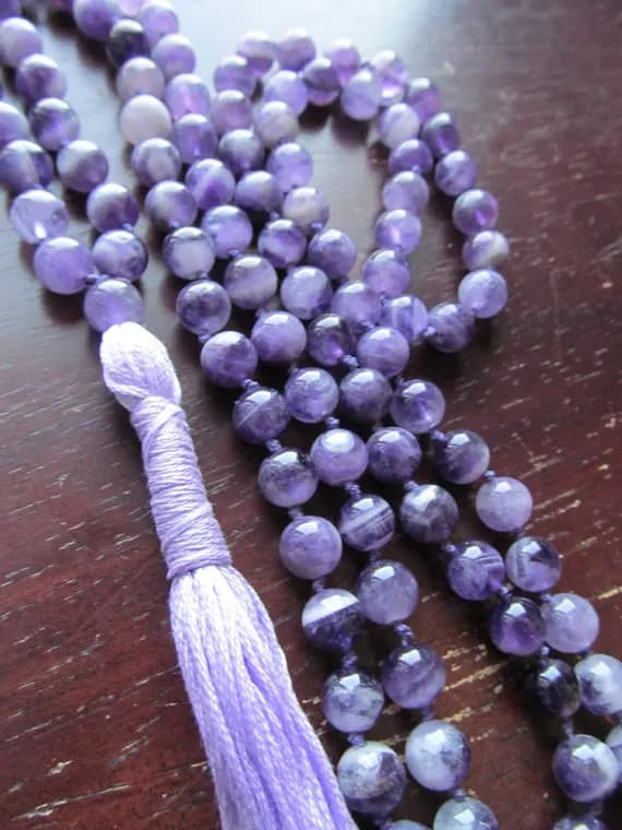 Collier de perles de Mala nouées à la main, quartz violet, pompon, prières, yoga, 108