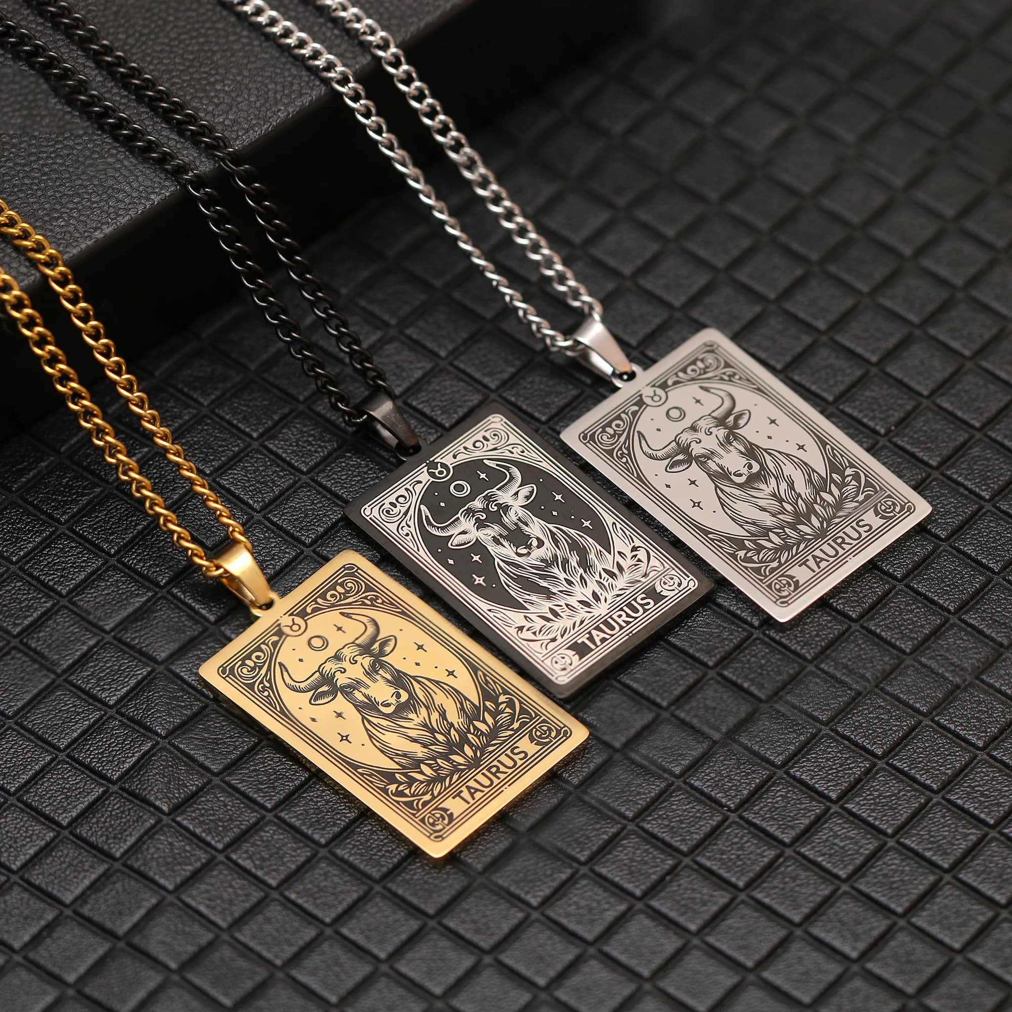 Collier avec 12 signes du zodiaque pour femmes et hommes, pendentif Tarot carré, Horoscope, en acier
