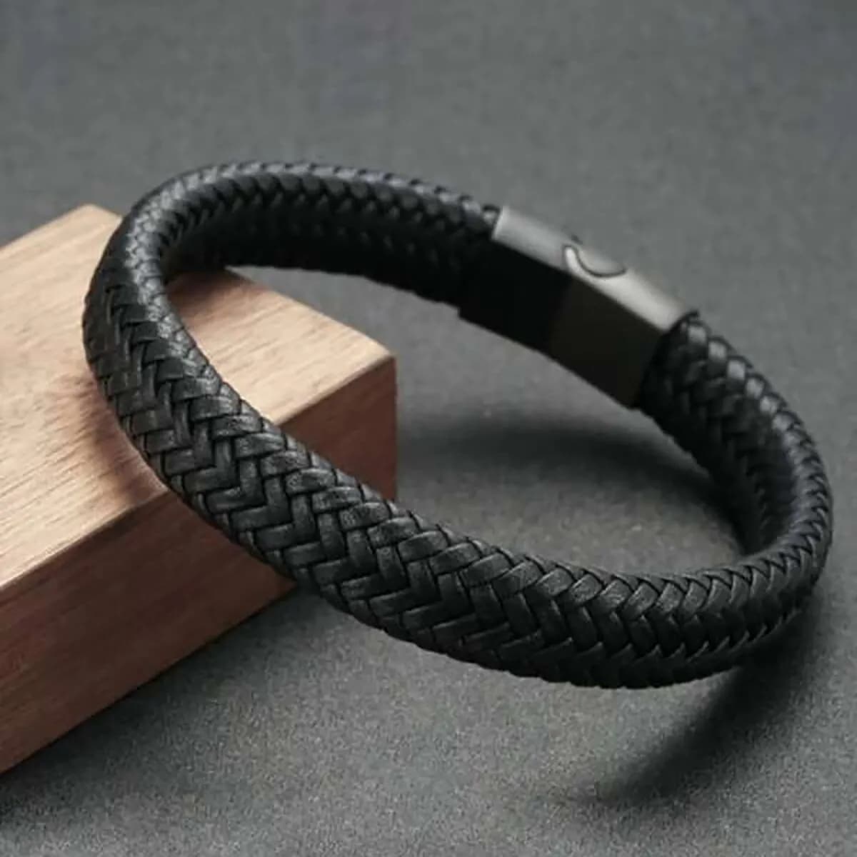 Noir PU Cuir Magnétique Bracelet Hommes Mature et Stable et Élégant Donner Hommes Le Meilleur Cadeau