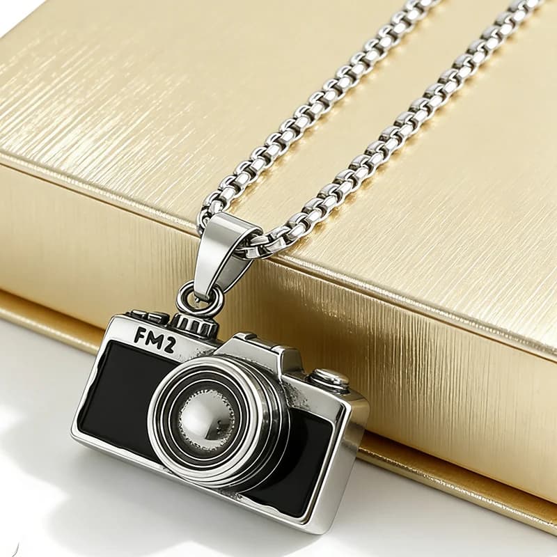 Collier pendentif caméra en acier inoxydable | Bijoux vintage en forme d'appareil photo pour homme