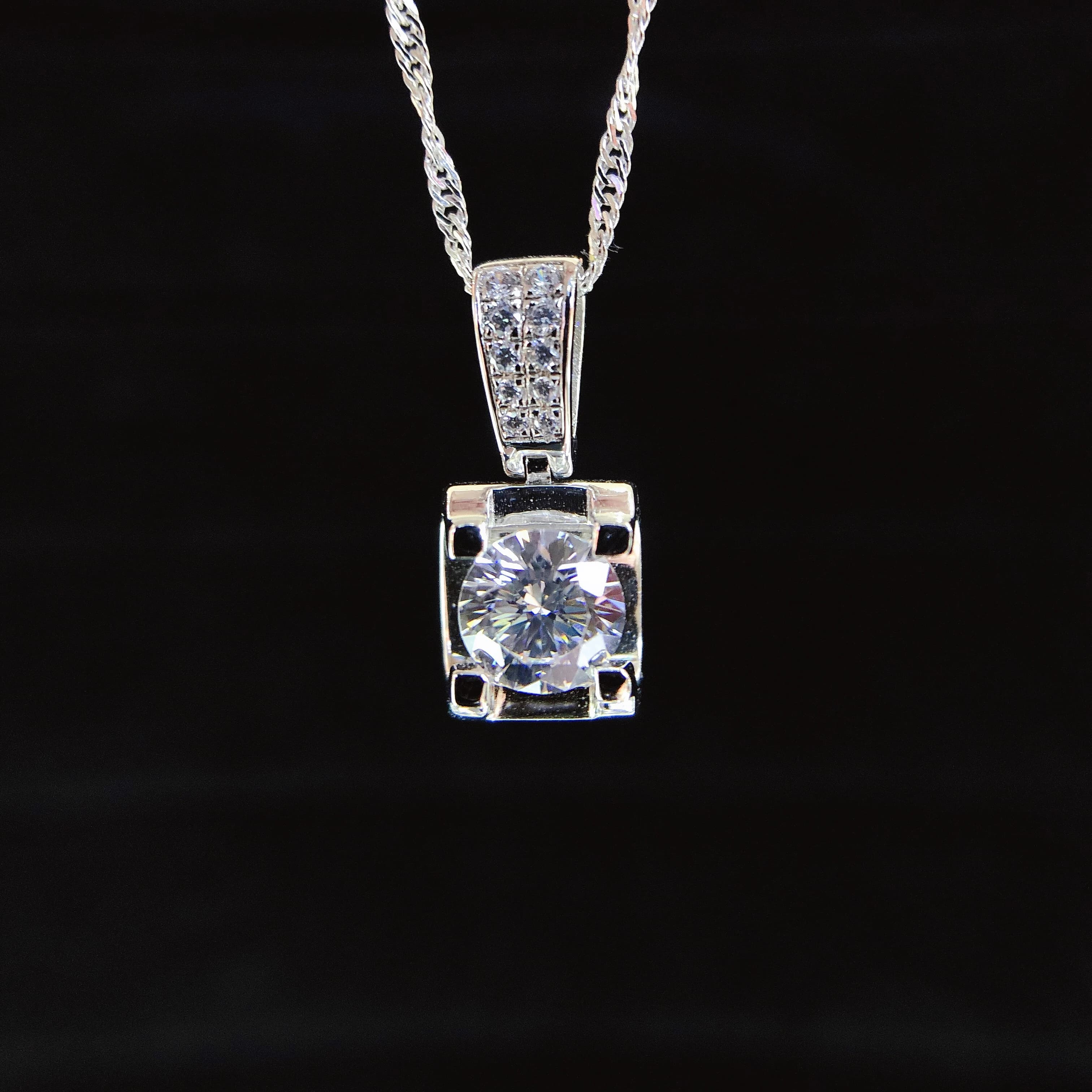 Collier pendentif diamant Moissanite coupe ronde, or blanc 18 carats, bijoux de mariage, AU750, P058
