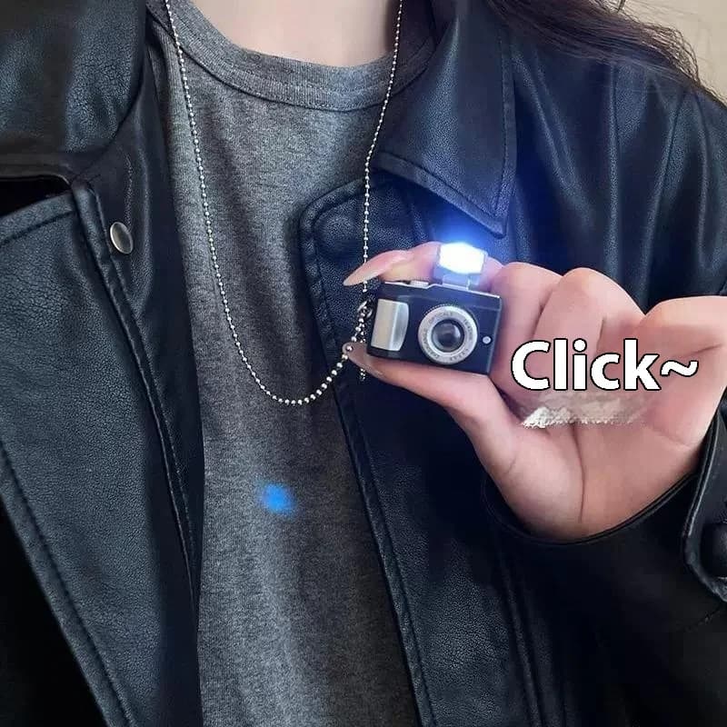 Collier d'appareil photo avec lumière Flash pour femmes et hommes, Punk, longue chaîne, pendentif d'