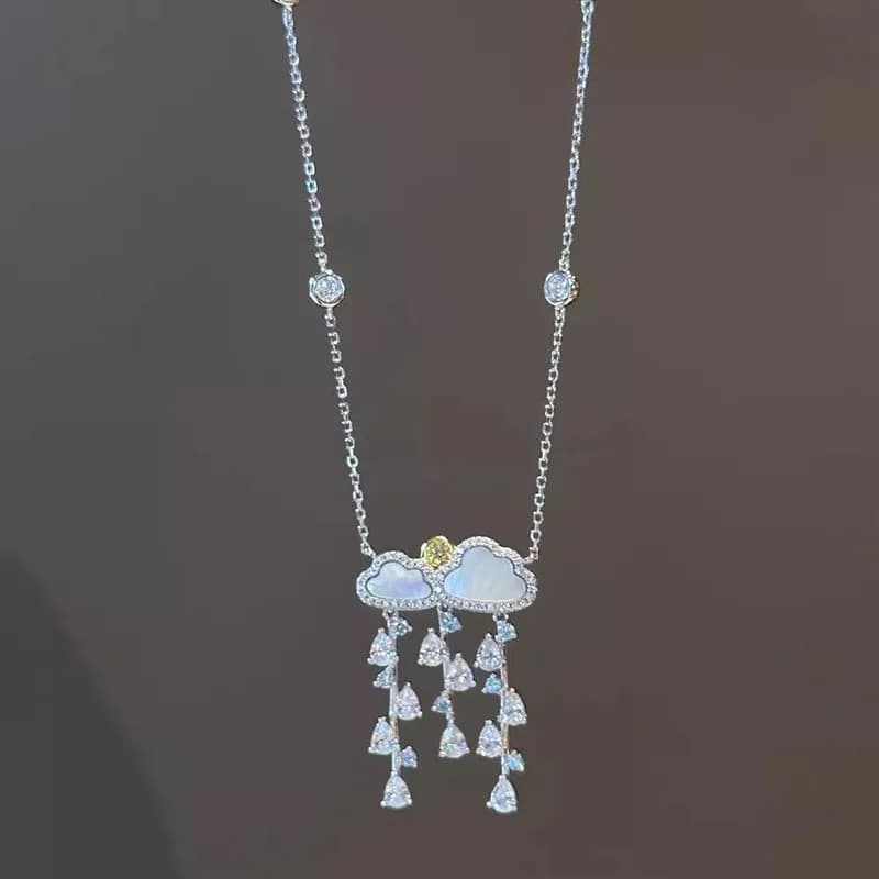 Collier de luxe de haute qualité avec pendentif exquis en forme de goutte de pluie de fritillaire bl