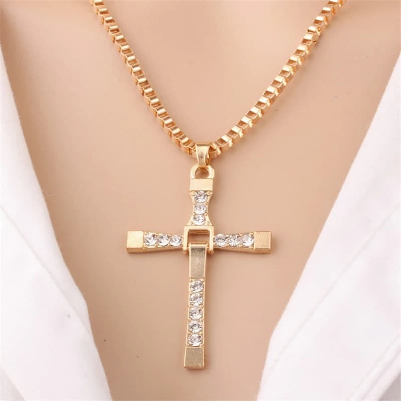 Bijoux fantaisie charme le rapide et le furieux 8 croix pendentif collier pour hommes