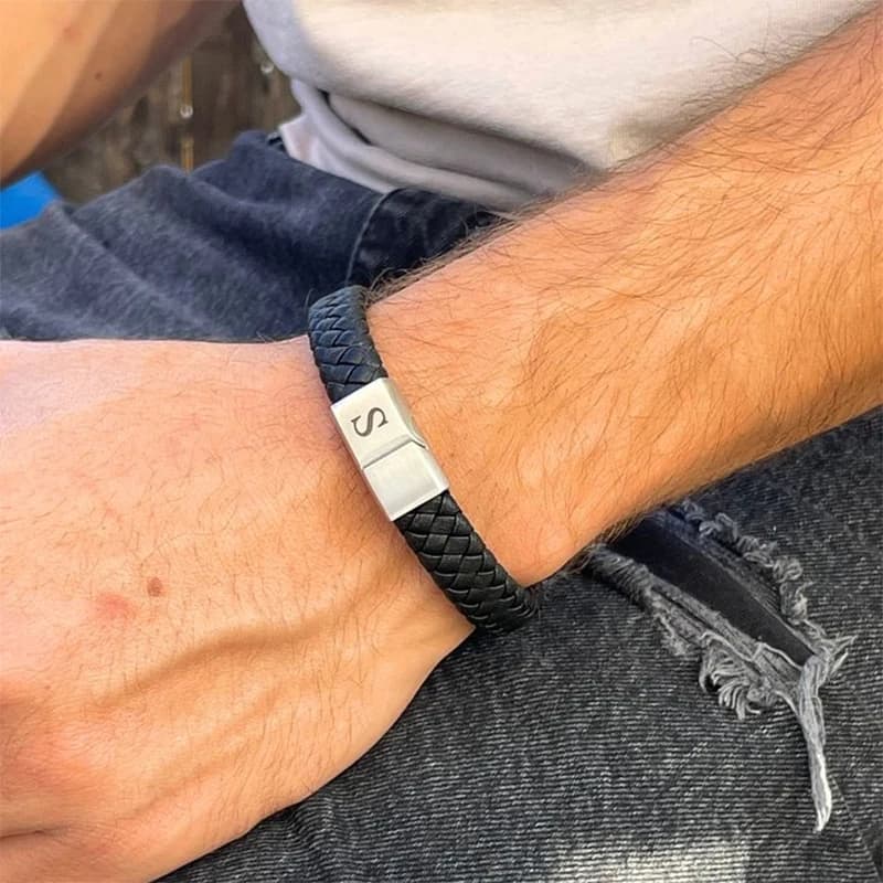 Bracelet en cuir tissé à la main pour homme, lettre gravée personnalisée, monocouche, fermeture magnétique en métal, bijoux, cadeau d'anniversaire