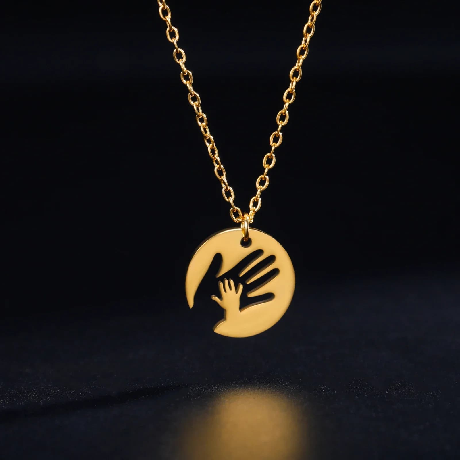 Skyrim – collier pendentif paume, cadeau de famille pour maman, hommes et femmes, pendentif en acier inoxydable, bijoux tendance à la mode